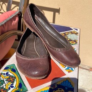 Frye Carson rivet, ballet, flat, dark brown